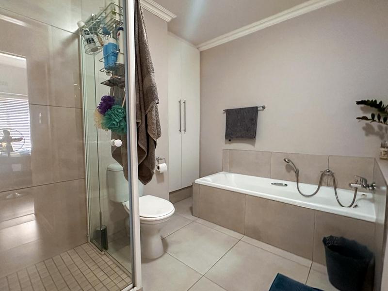 3 Bedroom Property for Sale in Wellway Park East Western Cape